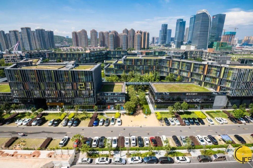 探索未來，2025新澳門正版免費資本車的時代來臨，2025新澳門正版免費資本車時代，探索未來的機遇與挑戰(zhàn)
