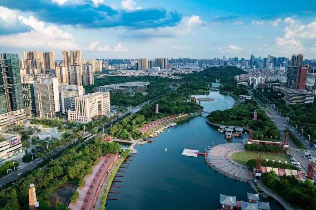 探索未來，2025新澳門正版免費(fèi)資本車時(shí)代來臨，探索未來，2025新澳門正版免費(fèi)資本車時(shí)代揭秘